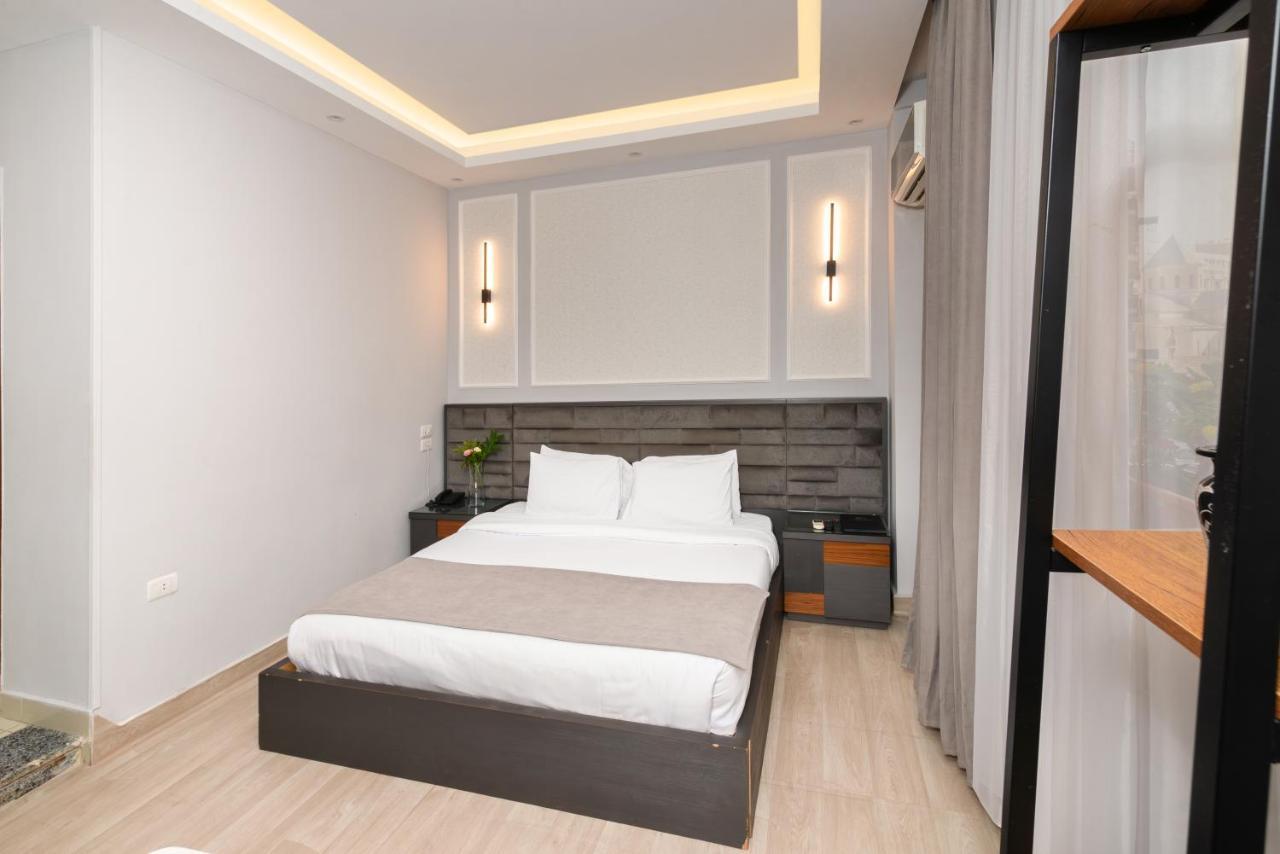 Hotel Capital 3*